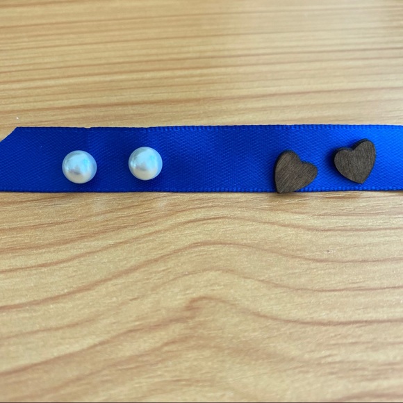 Jewelry - Set of 2 - Pearl and Heart Earrings